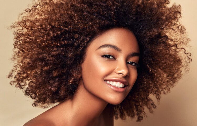 Você sabe quais são os melhores produtos Prime para cabelos cacheados?